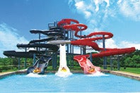 世界初のウォータースライダーなどを取り揃えたプールがオープン…福井・芝政ワールド