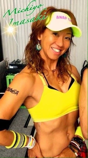 ビーチでエクササイズやヨガを楽しむ「サマーフィットネス」開催