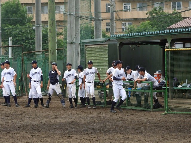 熊谷商ベンチ撮影：手束仁