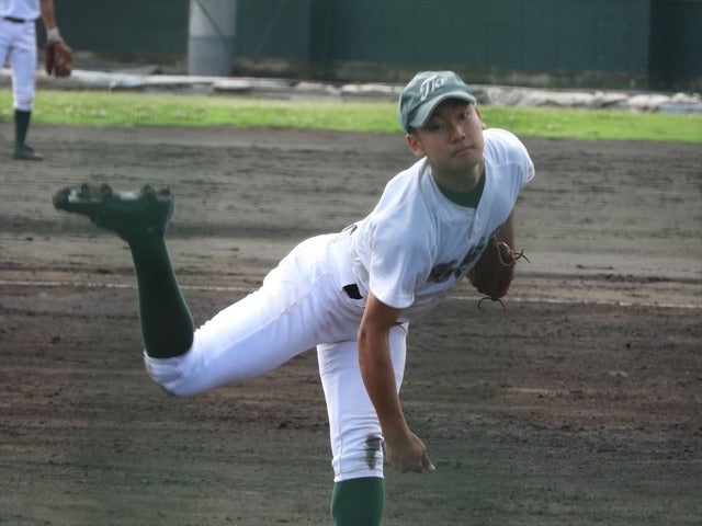 高崎経済大附・植原君撮影：手束仁