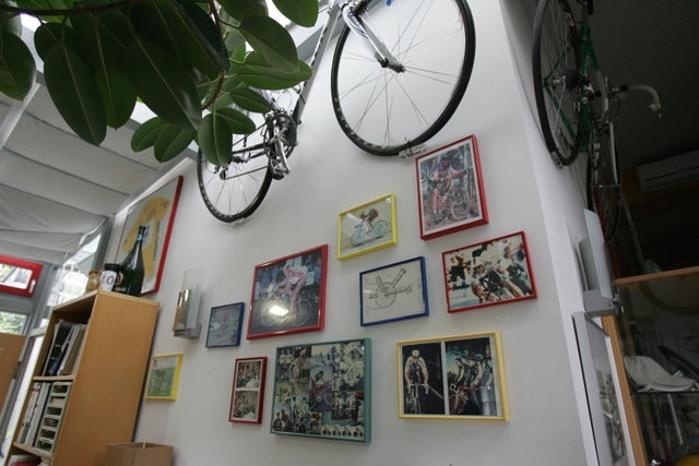 SRM本社に展示されていたランス・アームストロングのトレック撮影=山口和幸