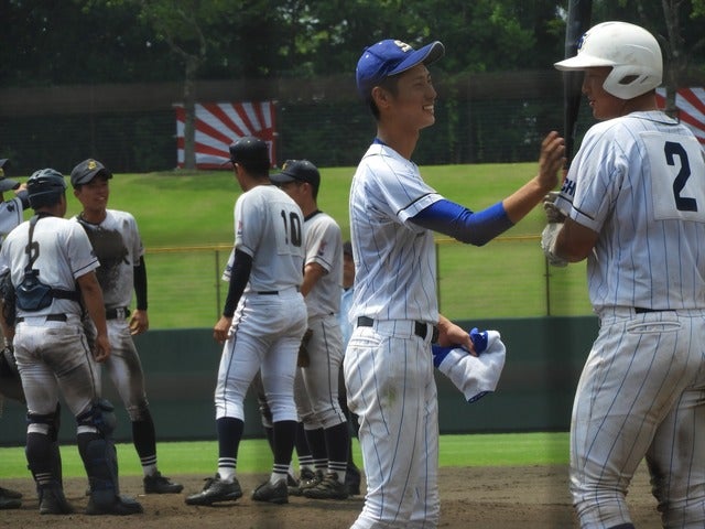 攻撃の至学館も策を伝える撮影：手束仁