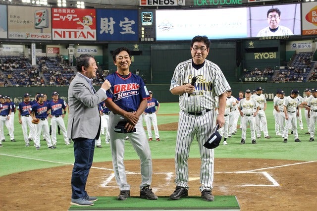 試合を総括するドリーム・ヒーローズの田尾安志監督（左）とザ・プレミアム・モルツ球団の山本浩二監督撮影：浜田哲男