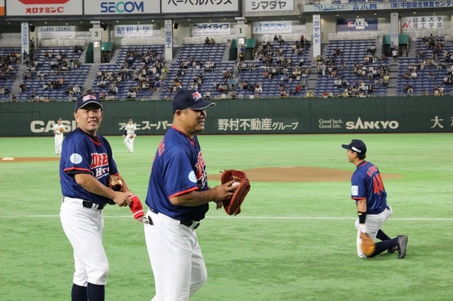 試合前練習撮影：浜田哲男