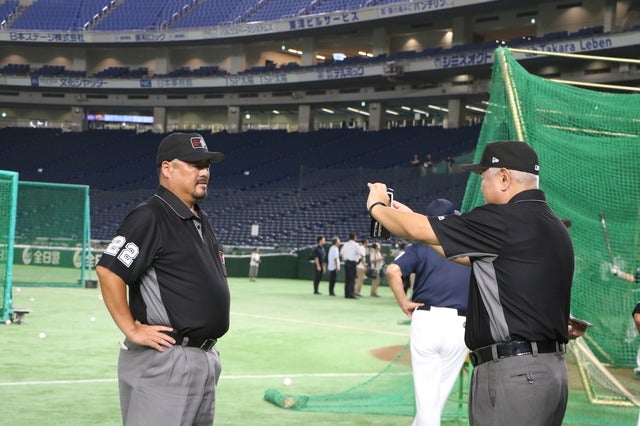 桑田がショート？侍ジャパン稲葉監督がピッチャー？…珍采配続出のサントリードリームマッチ撮影：山本有莉