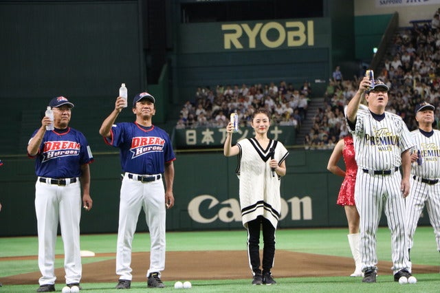 桑田がショート？侍ジャパン稲葉監督がピッチャー？…珍采配続出のサントリードリームマッチ撮影：山本有莉