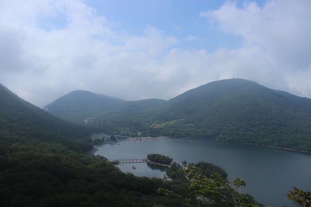 黒檜山から大沼、地蔵岳、長七郎山撮影:久米成佳