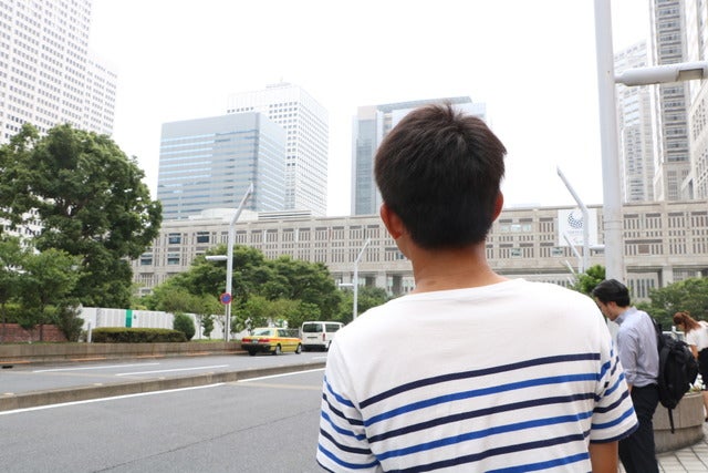 氷の「コカ・コーラ」ボトルが届く「コーク便」が編集部にやってきた!撮影:山本有莉