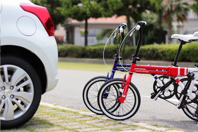 コンパクトな16インチ折りたたみ自転車「アーバンフラミンゴ」発売