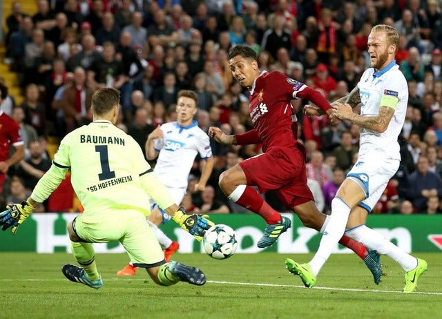 ゴールを決めたリバプールのロベルト・フィルミーノ(2017年8月23日)(c) Getty Images