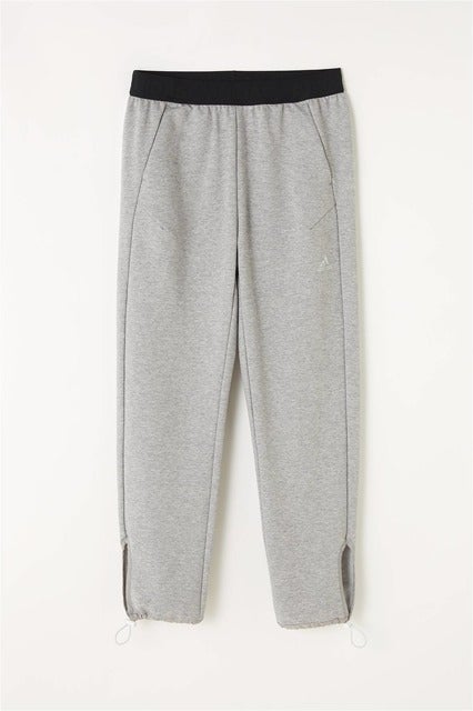 アディダス×MOUSSY、デザインと機能性を融合した新コレクション9月発売