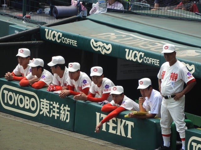 智弁和歌山ベンチ撮影:手束仁