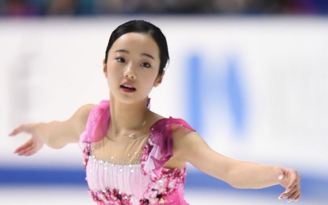 本田真凛の妖艶なポーズにドキッ！「ブルゾンちえみ風？」と反響