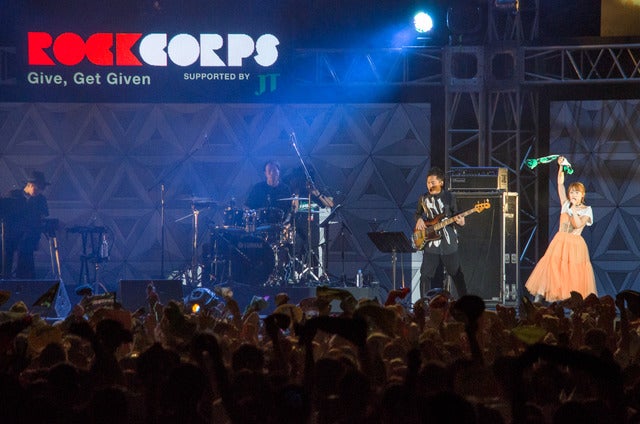 『RockCorps supported by JT 2017 セレブレーション』で熱唱する高橋みなみ（2017年9月2日）撮影：五味渕秀行