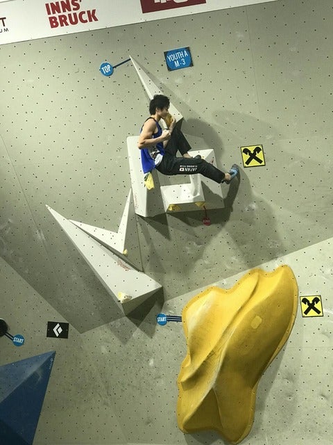 世界ユース選手権男子ボルダリング（ユースA）で土肥圭太が2位に（2017年9月1日）画像提供：日本山岳・スポーツクライミング協会