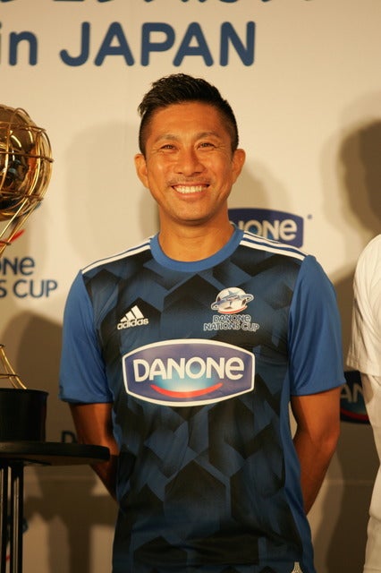 「ダノンネーションズカップ2018 in JAPAN」大会アンバサダーの前園真聖撮影＝山口和幸