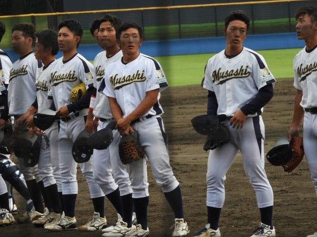 武蔵大ナイン撮影:手束仁