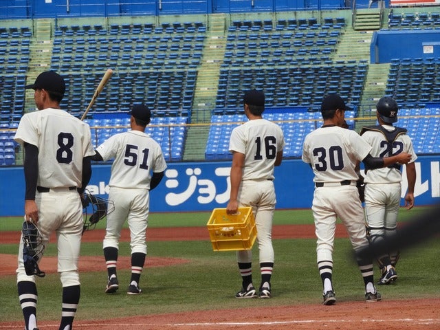 國學院大のシートノック手束仁