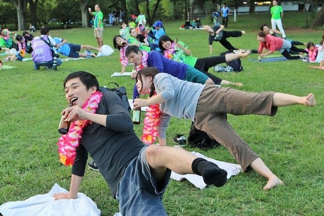 ベルマーレビールを飲みながら行うヨガ「ビールヨガ」開催