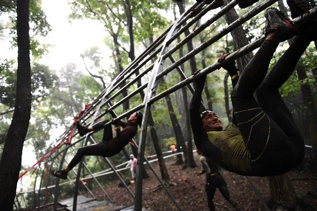 「リーボック スパルタンレース」男子優勝タイム1時間8分28秒、女子優勝タイム1時間32分33秒
