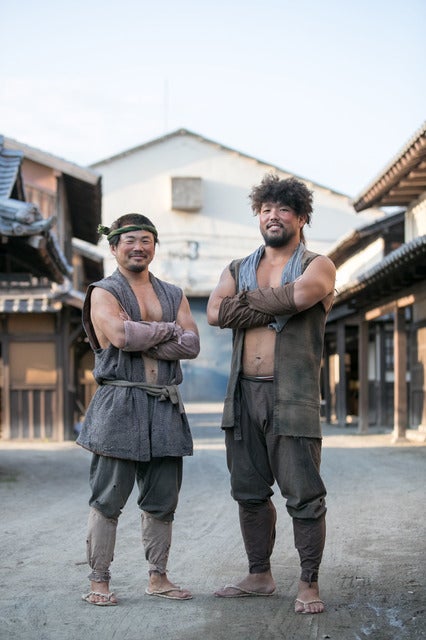 ラグビー日本代表の田中史朗、堀江翔太が時代劇にエキストラ出演(c)2017時代劇専門チャンネル/J:COM/松竹