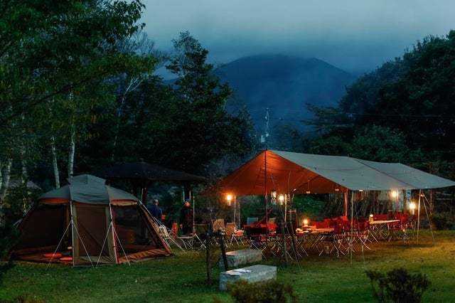 スノーピーク×岡村製作所、オフィス家具とアウトドアを融合させた「オフィスキャンパーズ」始動