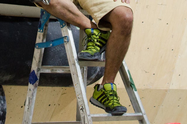 ルートセットで役に立つ『アディダス テレックス』のアプローチシューズ撮影：五味渕秀行