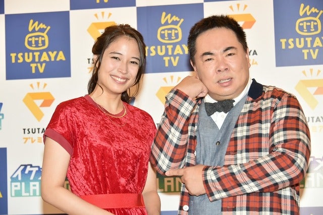 広瀬アリスと塚地武雅撮影：石井隼人