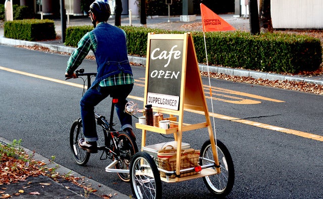 木製デッキを使用した自転車用トレーラー「ウッディサイクルトレーラー」発売