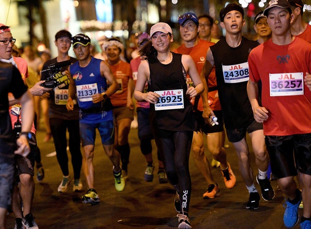 浅田真央、綾小路翔がホノルルマラソン完走Getty Images for HONOLULU MARATHON