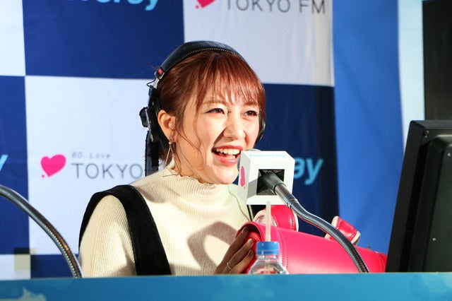 「TOKYO FMホリデースペシャル クラレ“ランドセルは海を越えて”presents 未来へのキックオフ」の公開生放送にゲスト出演した高橋みなみ（2018年1月8日）撮影：山本有莉