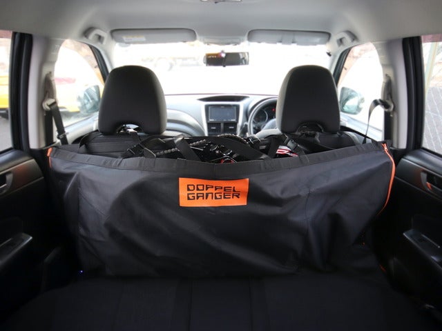 自転車をクルマの後部座席に積み込める輪行バッグ「セダンモ車載」発売