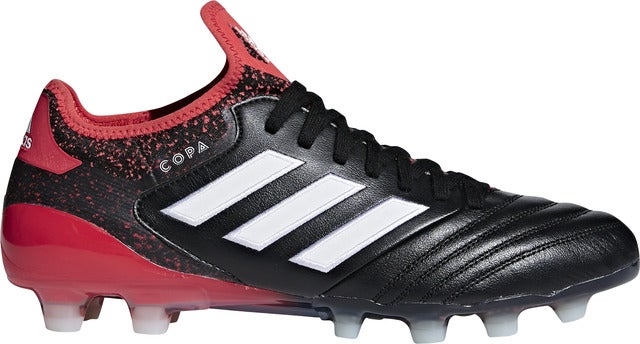 アディダス、ライバルを近寄らせないシューズ「COLD BLOODED PACK」発売