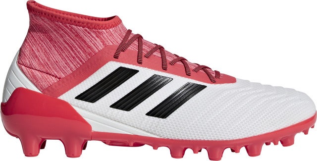 アディダス、ライバルを近寄らせないシューズ「COLD BLOODED PACK」発売