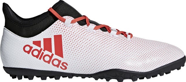 アディダス、ライバルを近寄らせないシューズ「COLD BLOODED PACK」発売