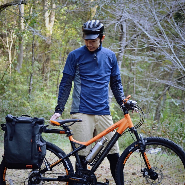 普段着に合わせやすいベーシックな自転車用カスク発売