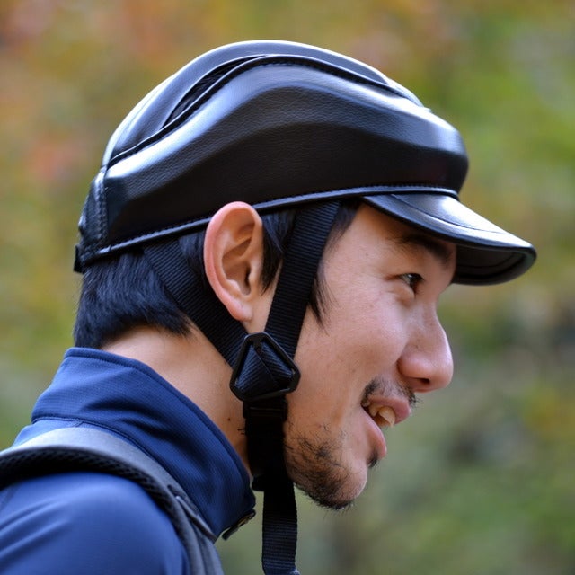 普段着に合わせやすいベーシックな自転車用カスク発売