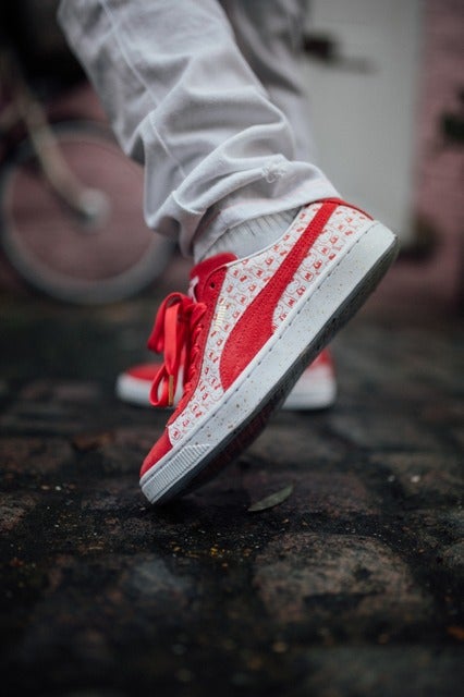 プーマ×ハローキティ！スウェード50周年記念コラボモデル発売