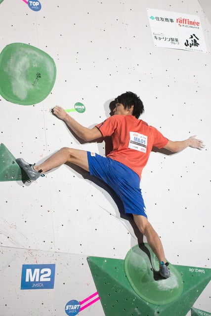 第13回ボルダリングジャパンカップで男子3位の楢崎智亜（2018年2月4日）撮影：五味渕秀行