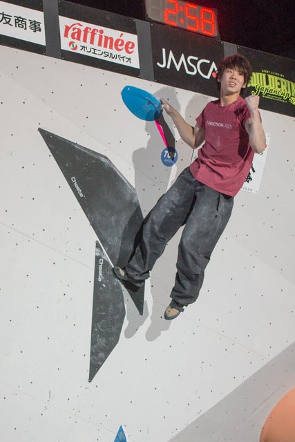 第13回ボルダリングジャパンカップで男子3位の村井隆一（2018年2月4日）撮影：五味渕秀行