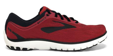 ブルックス、ランニングシューズ「フロー7」「レベル」の日本限定カラー発売