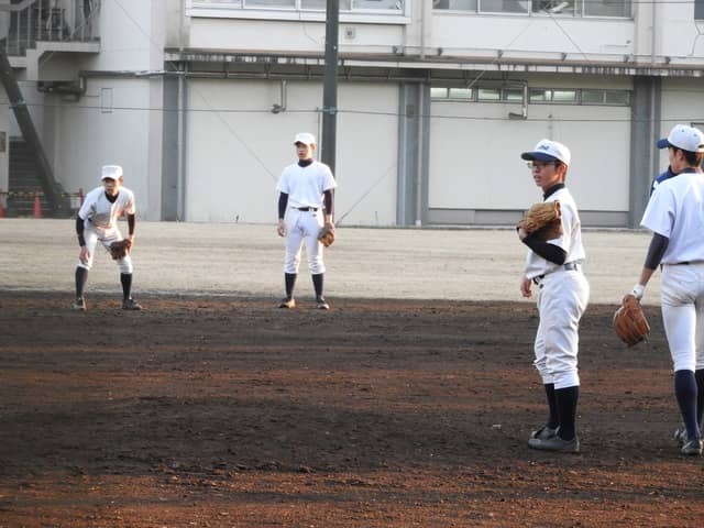 声をかけあい、指摘し合いながらの練習撮影：手束仁