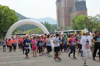 から揚げを食べながら走るランイベント「チキチキ！から揚げRUN」3月開催