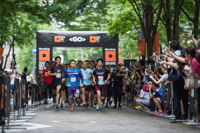 企業単位で参加するランイベント「ブルームバーグ スクエア・マイル・リレー 東京」5月開催