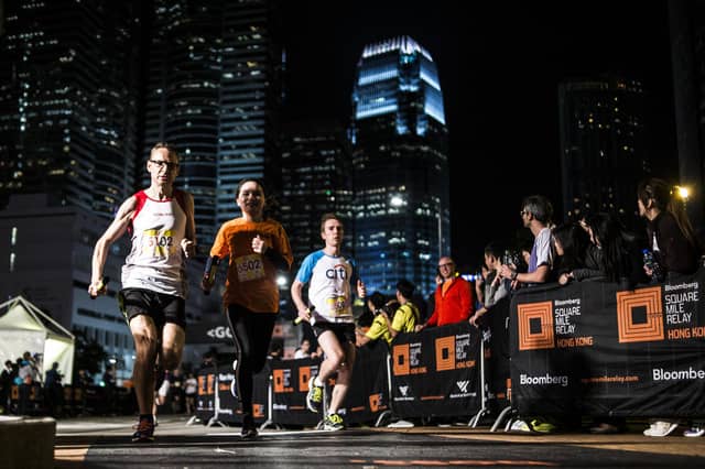 企業単位で参加するランイベント「ブルームバーグ スクエア・マイル・リレー 東京」5月開催