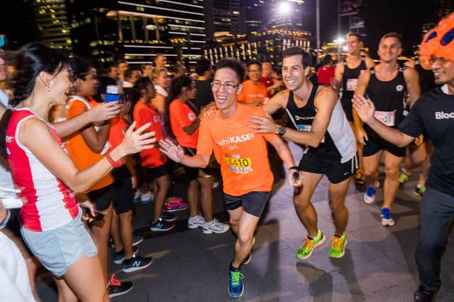 企業単位で参加するランイベント「ブルームバーグ スクエア・マイル・リレー 東京」5月開催