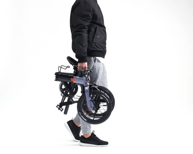 片手で運べる7kg台のミニベロ「140-H」発売