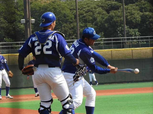 王子のシートノック撮影:手束仁