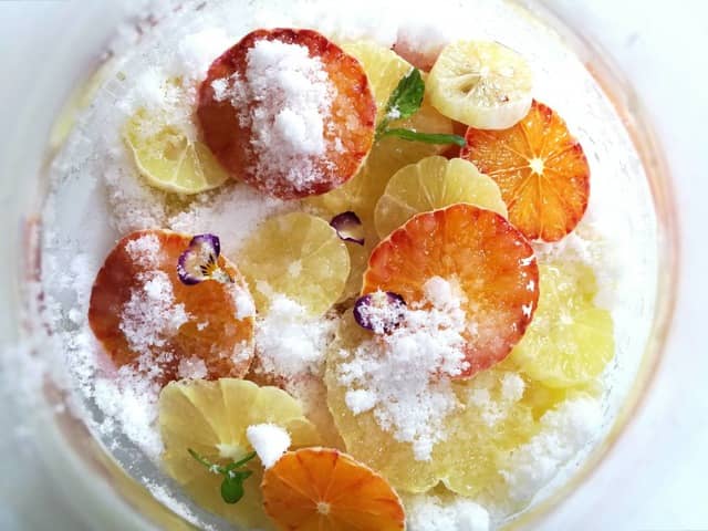 海辺でヨガ＆ピラティスを楽しむイベント「MARINE YOGA」開催