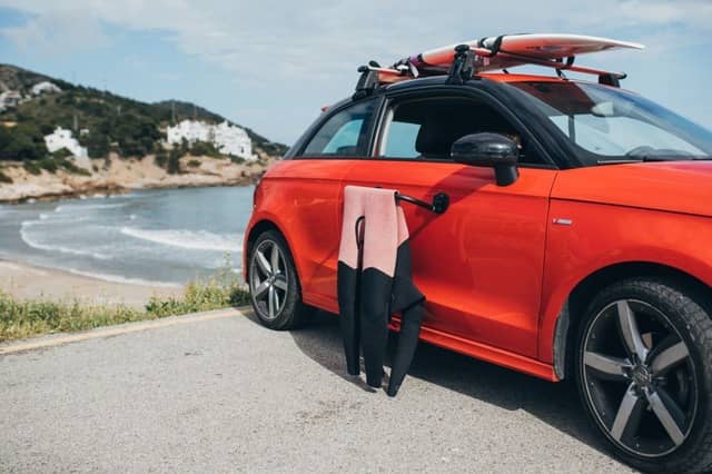 スペイン生まれのウォータースポーツ向けハンガー「goDry Hanger」日本上陸